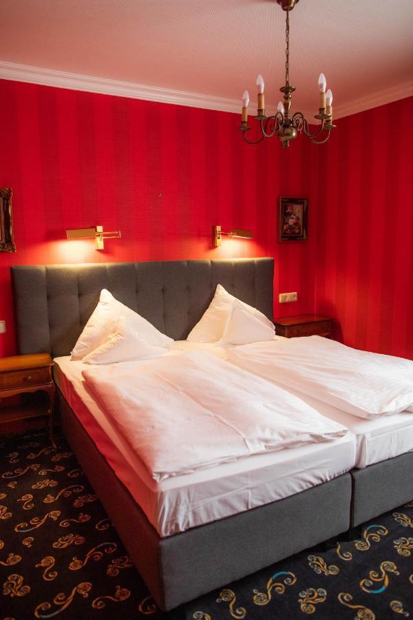 Landhaus Hotel Neuss Buitenkant foto